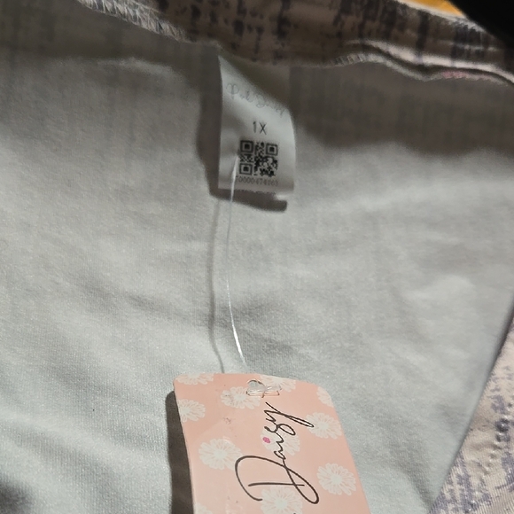 Plaid V-Neck Dress with Ruffle Sleeves Size 1X - Picture 7 of 8